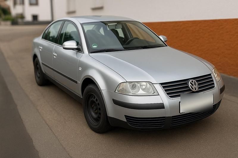 Silber Gebraucht 2001 VW Passat Limousine | 350 € (Superpreis) - Bild 1/4