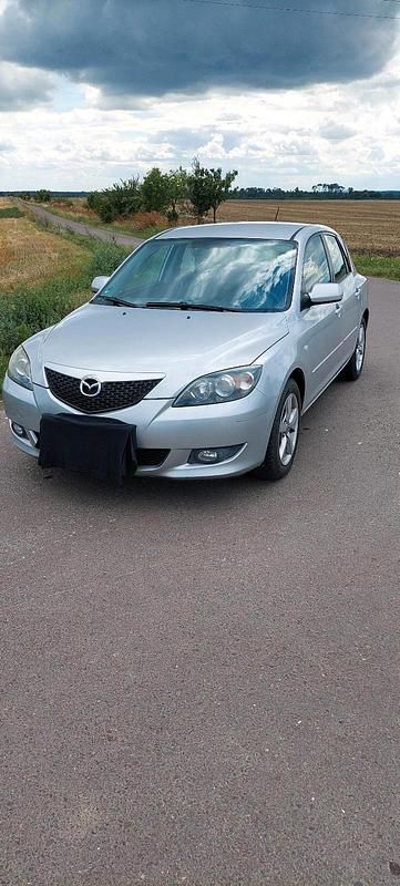 Grau Gebraucht 2006 Mazda 3 Limousine | 1.750 € (Guter Preis) - Bild 1/4