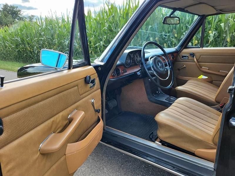 Brugt Mercedes E280 186 HK (136 kW) 1972 Sort Sedan