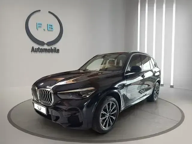 Gebraucht BMW X5 M Sport 340 PS (250 kW) 2023 Carbonschwarz SUV