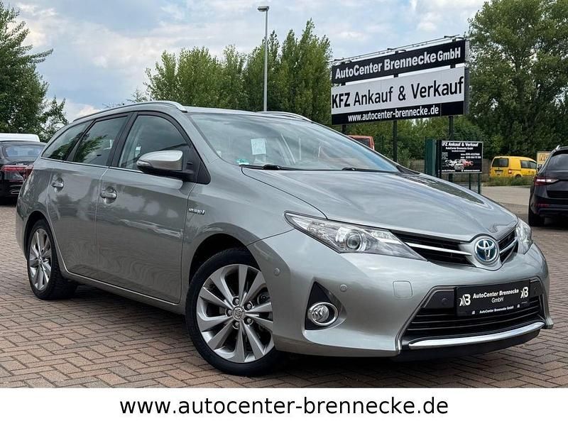 Grau Gebraucht 2014 Toyota Auris Touring Sports Life+ Kombi | 12.950 € (Fairer Preis) - Bild 1/4