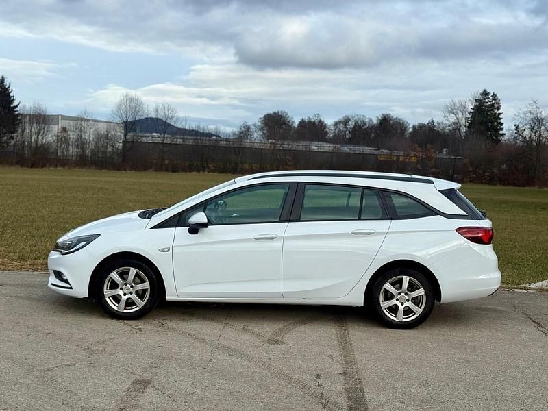 Gebraucht Opel Astra 95 PS (69 kW) 2016 Weiß Kombi