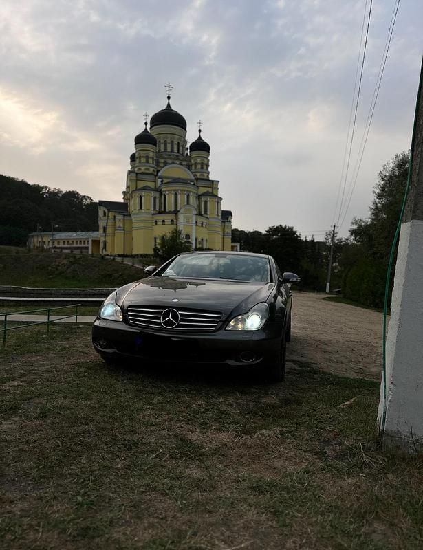 Gebraucht Mercedes CLS320 224 PS (164 kW) 2006 Gold Coupé