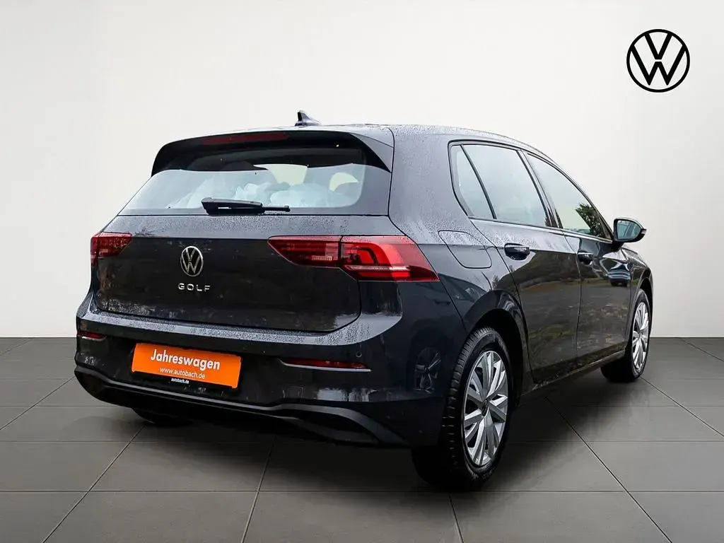 Brugt VW Golf VIII Basis 116 HK (85 kW) 2024 Grå Sedan