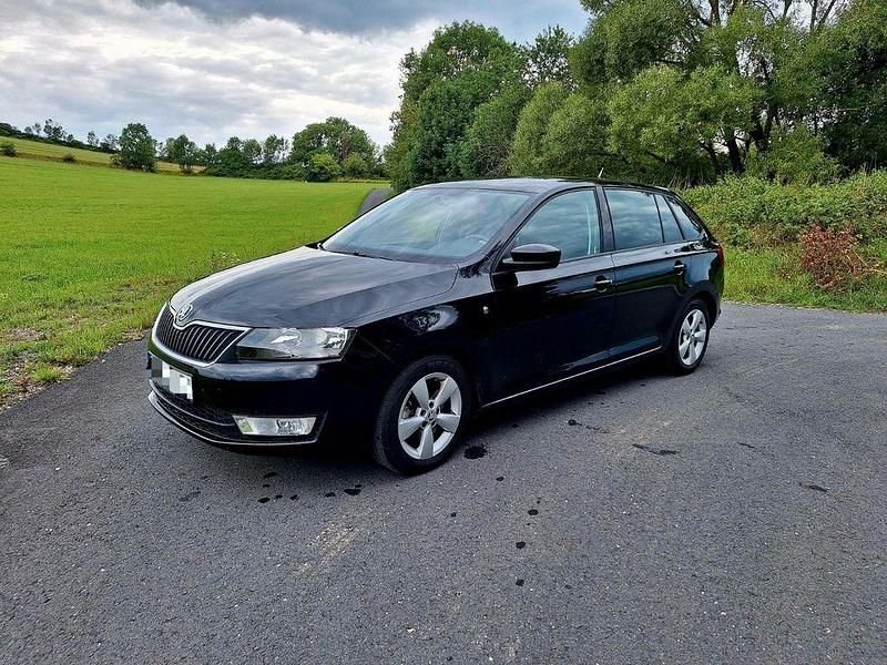 Gebraucht Skoda Rapid Ambition 105 PS (77 kW) 2014 Schwarz Kleinwagen
