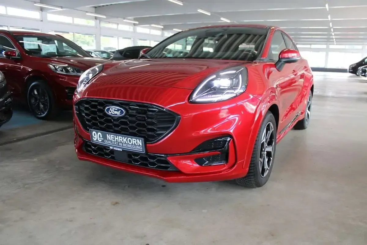 Second-hand Ford Puma ST-Line 125 CP (91 kW) 2025 Roșu SUV