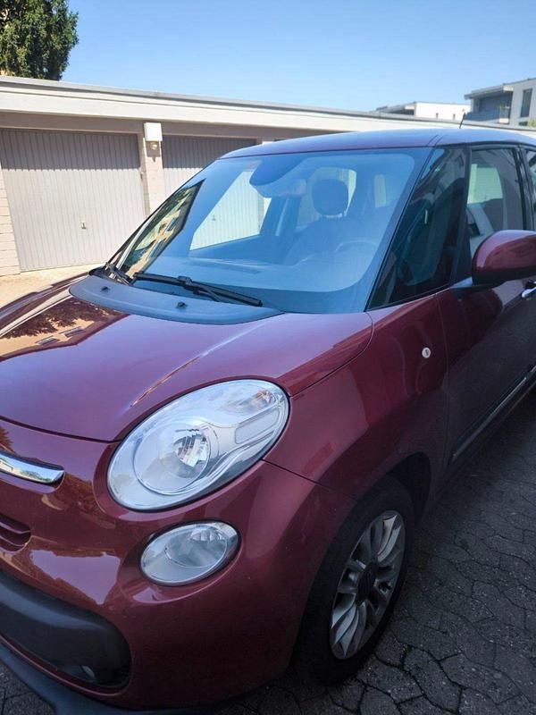 Rot Gebraucht 2013 Fiat 500L Van / Kleinbus | 6.000 € - Bild 1/4
