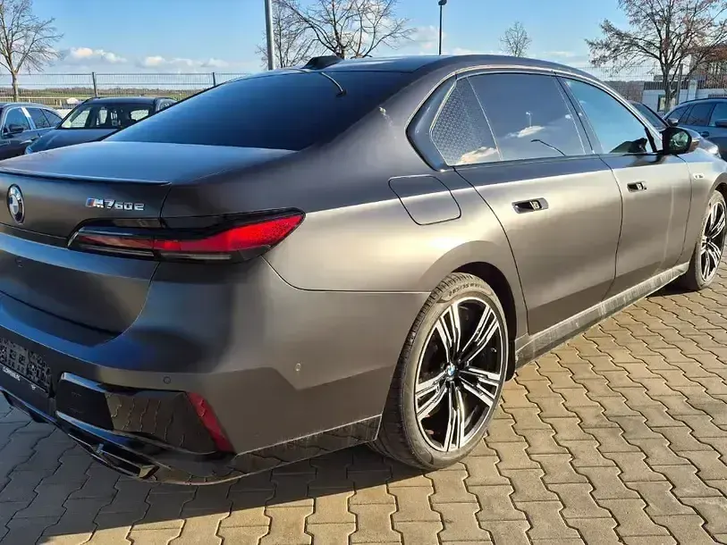 Occasion BMW M760e Performance 571 ch (419 kW) 2023 Gris Berline
