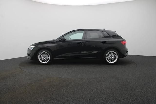 Używany Audi A3 Advanced 150 KM (110 kW) 2024 Czarny Sedan/Limuzyna