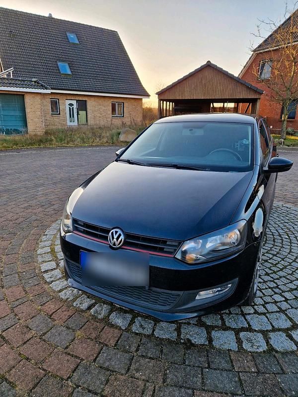 Gebraucht VW Polo 75 PS (55 kW) 2014 Schwarz Kleinwagen