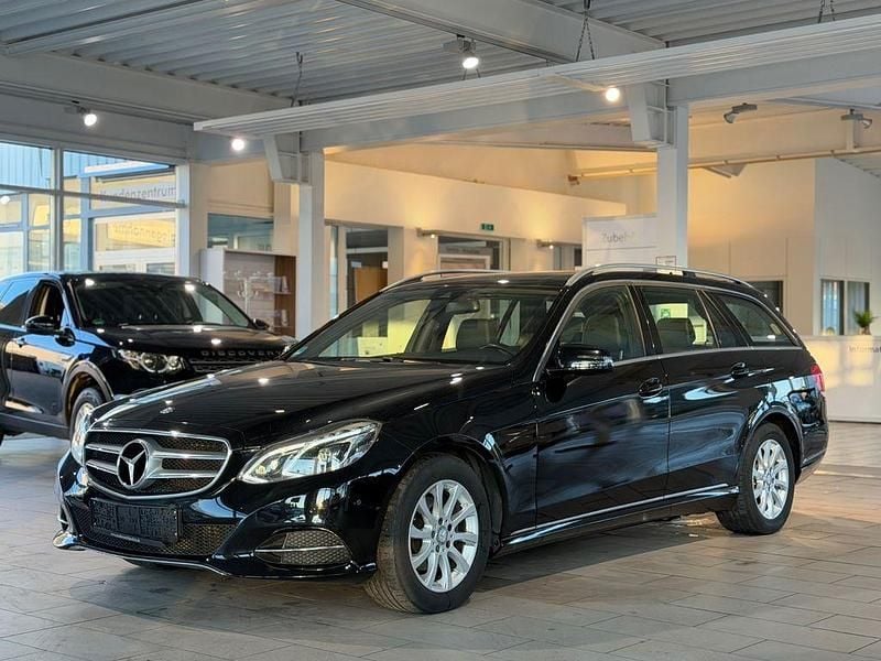 Gebraucht Mercedes E220 170 PS (125 kW) 2015 Schwarz Kombi