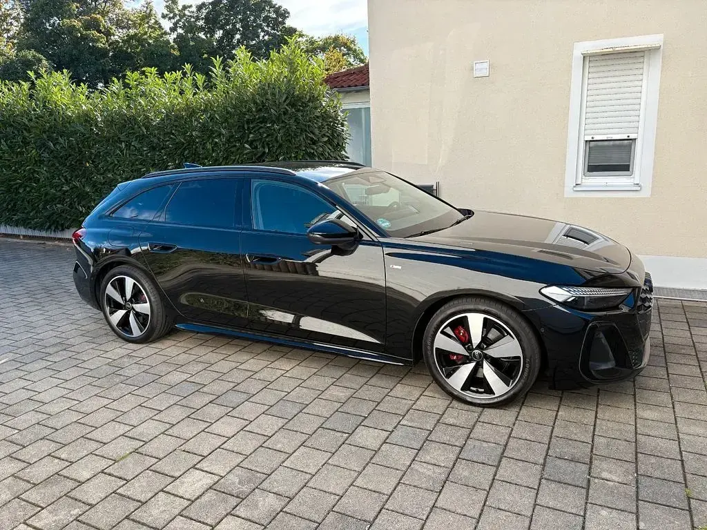 Gebraucht Audi A5 S-Line 204 PS (150 kW) 2025 Schwarz Kombi