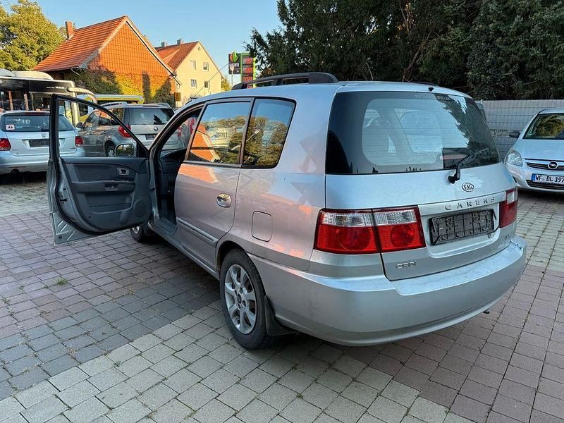 Gebraucht Kia Carens EX 113 PS (83 kW) 2006 Silber Van / Kleinbus