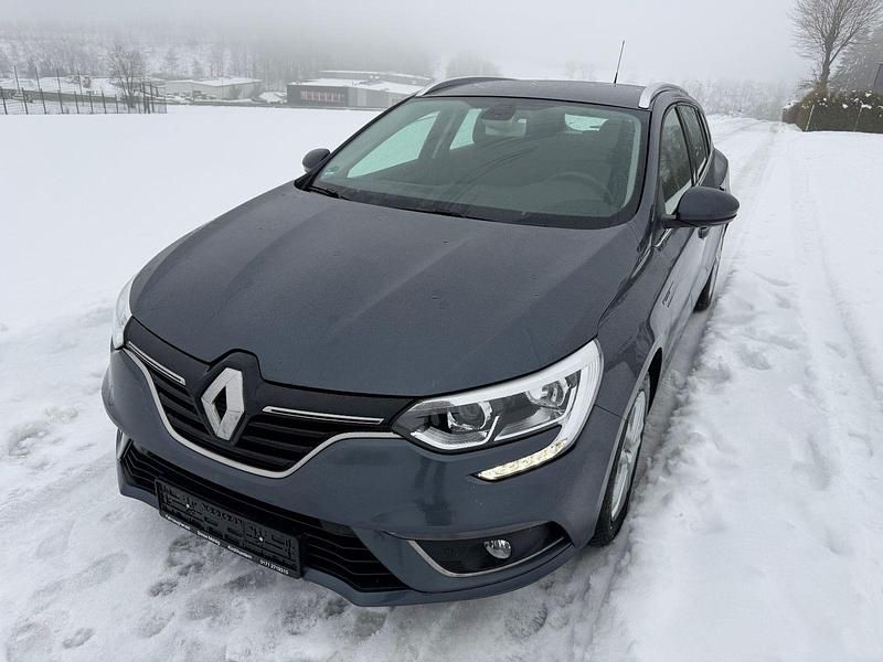 Gebraucht Renault Mégane GrandTour Business 116 PS (85 kW) 2020 Grau Kombi