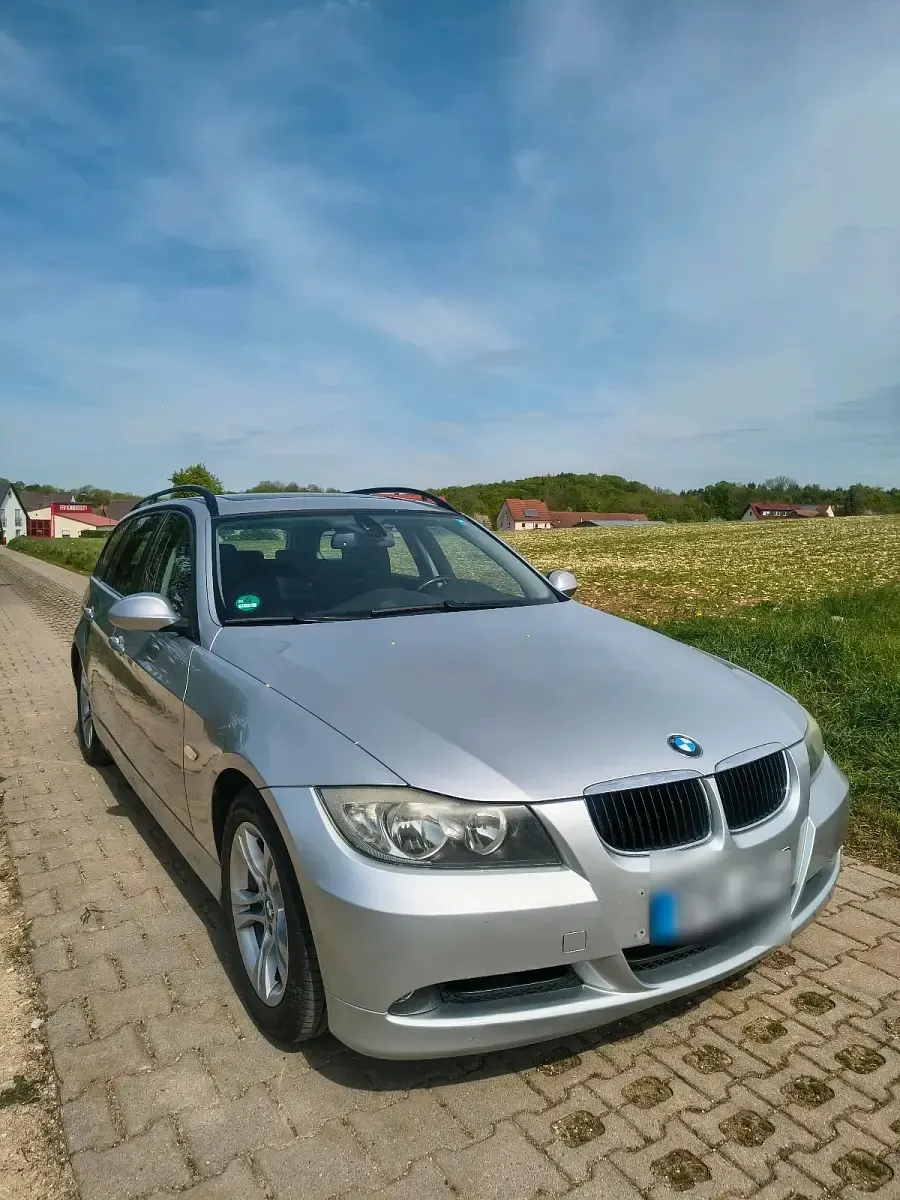 Gebraucht BMW 320 177 PS (130 kW) 2008 Silber Kombi