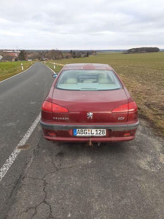 Gebraucht Peugeot 607 158 PS (116 kW) 2001 Rot Limousine