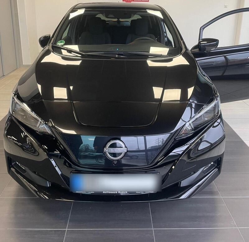 Schwarz Gebraucht 2023 Nissan Leaf N-Connecta Kleinwagen | 21.000 € (Guter Preis) - Bild 1/4