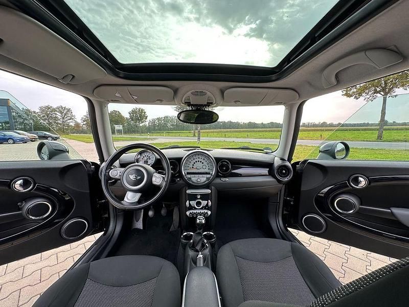 Gebraucht Mini ONE 95 PS (69 kW) 2010 Schwarz Kleinwagen