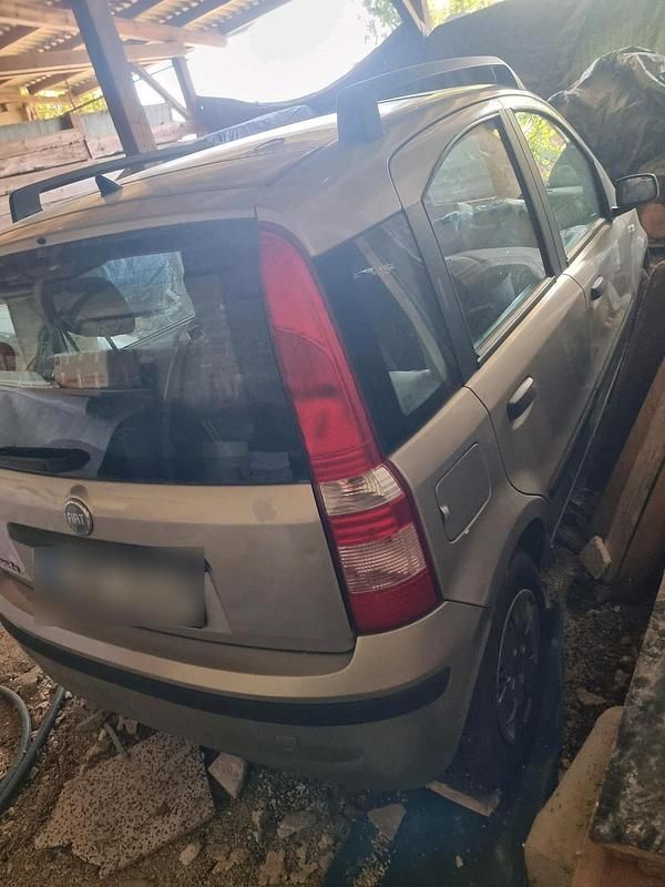 Second-hand Fiat Panda 60 CP (44 kW) 2004 Argintiu Hatchback