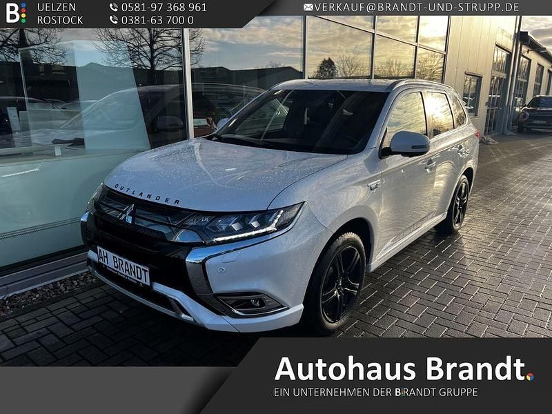 Gebraucht Mitsubishi Outlander P-HEV Plus 224 PS (164 kW) 2020 P) (weiss SUV