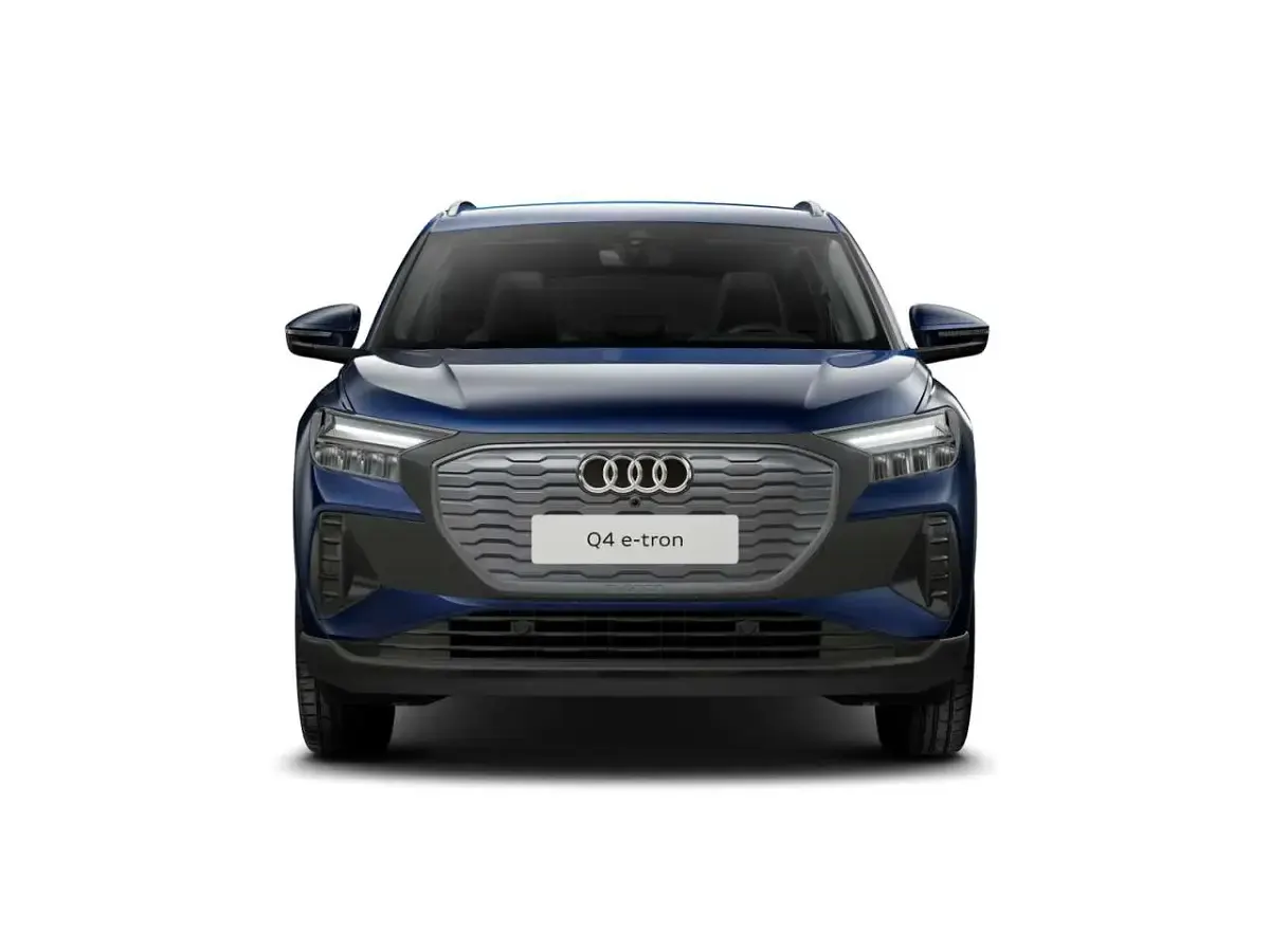 Second-hand Audi Q4 e-tron Ambiente 150 kW (204 CP) 2025 Albastru SUV