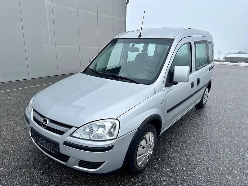 Silber Gebraucht 2008 Opel Combo Van / Kleinbus | 3.790 € (Etwas zu teuer) - Bild 1/4
