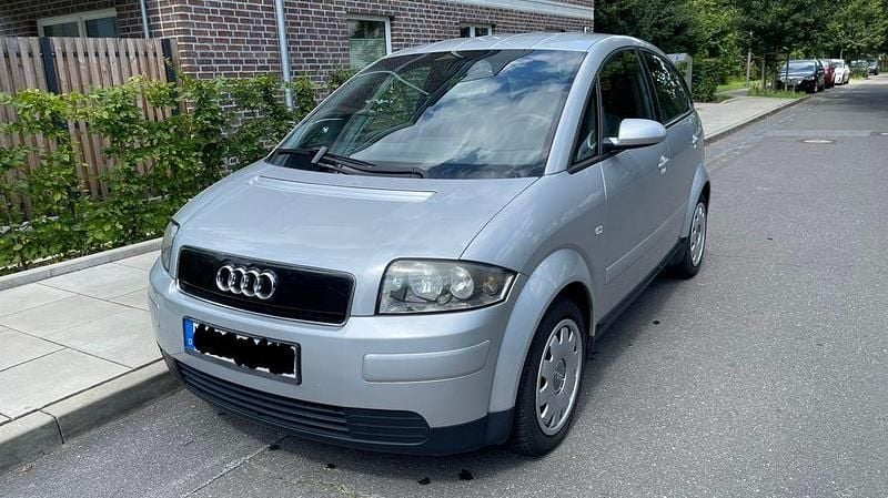 Silber Gebraucht 2001 Audi A2 Design Kleinwagen | 2.222 € (Guter Preis) - Bild 1/4