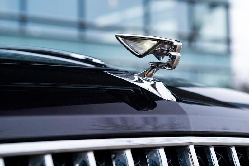 Gebraucht Bentley Flying Spur 635 PS (467 kW) 2021 Violett Limousine