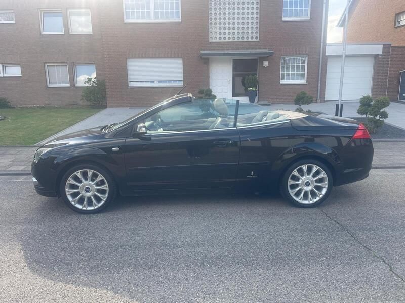 Schwarz Gebraucht 2008 Ford Focus Cabriolet Cabrio | 2.850 € (Guter Preis) - Bild 1/4