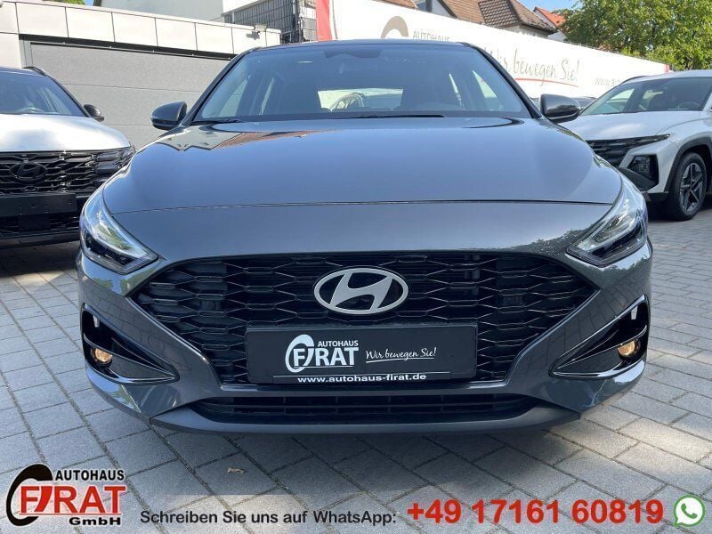 Grau Neu 2025 Hyundai i30 Limousine | 22.900 € (Superpreis) - Bild 1/4