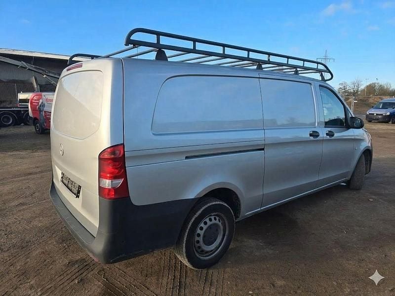 Gebraucht Mercedes Vito 136 PS (100 kW) 2016 Silber Van