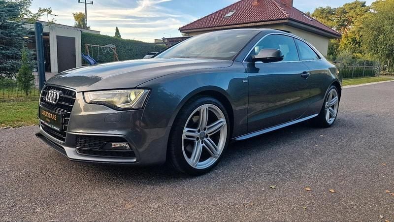 Grau Gebraucht 2013 Audi A5 Coupé | 12.500 € (Guter Preis) - Bild 1/4