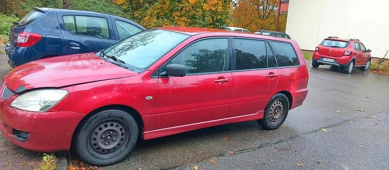 Rot Gebraucht 2005 Mitsubishi Lancer Kombi | 900 € (Etwas zu teuer) - Bild 1/4