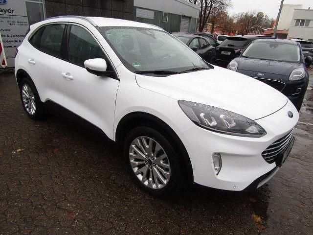 Gebraucht Ford Kuga Titanium 152 PS (111 kW) 2022 Weiß SUV