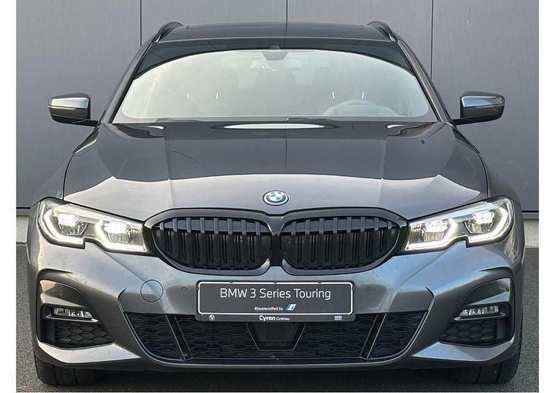 Gebraucht BMW 330e Efficient Dynamics 252 PS (185 kW) 2022 Andere Kombi