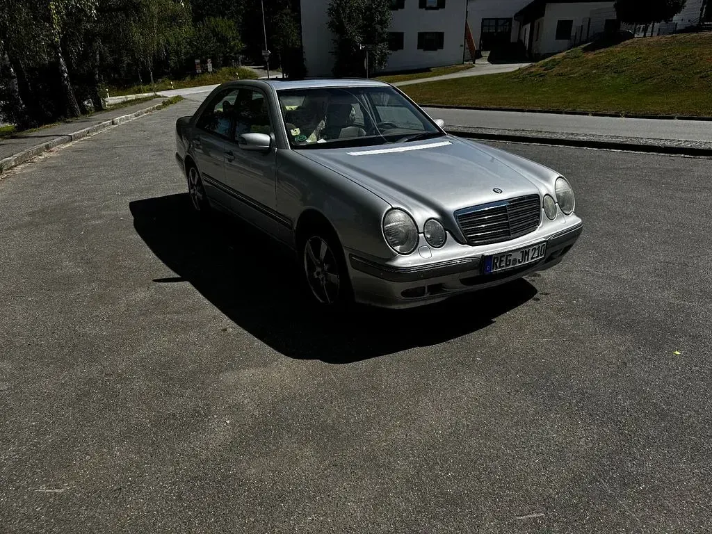 Gebraucht Mercedes E320 224 PS (164 kW) 2000 Silber Limousine