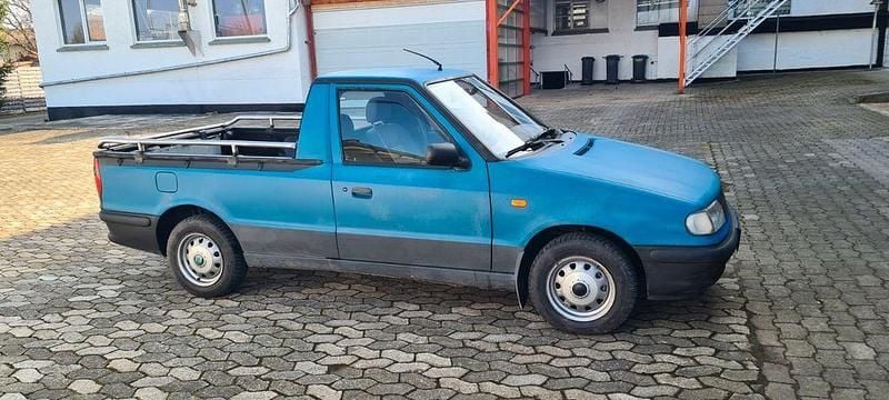 Gebraucht Skoda Pick-up 68 PS (50 kW) 2000 Blau Pickup