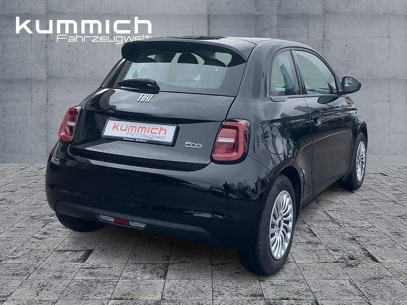 Gebraucht Fiat 500e Action 69 kW (95 PS) 2022 Schwarz Limousine