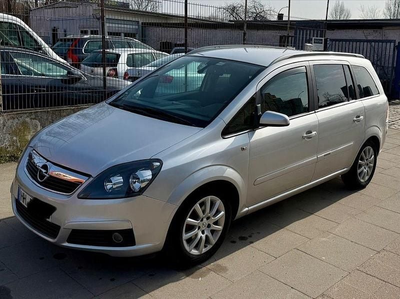 Gebraucht Opel Zafira Edition 140 PS (102 kW) 2005 Silber Van / Kleinbus