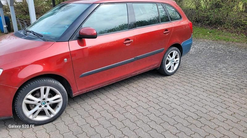 Gebraucht Skoda Fabia 104 PS (76 kW) 2008 Rot Kombi