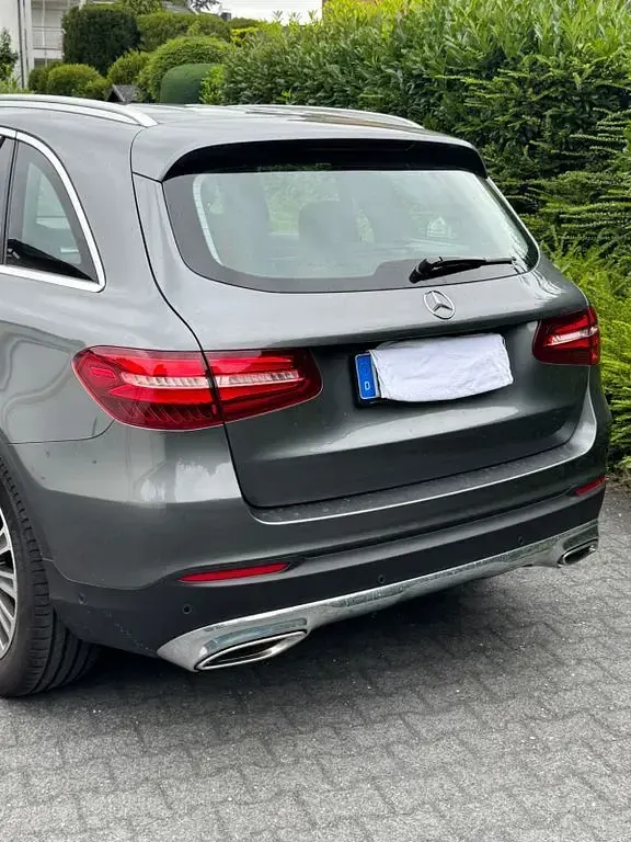 Gebraucht Mercedes GLC250 211 PS (155 kW) 2018 Grau SUV