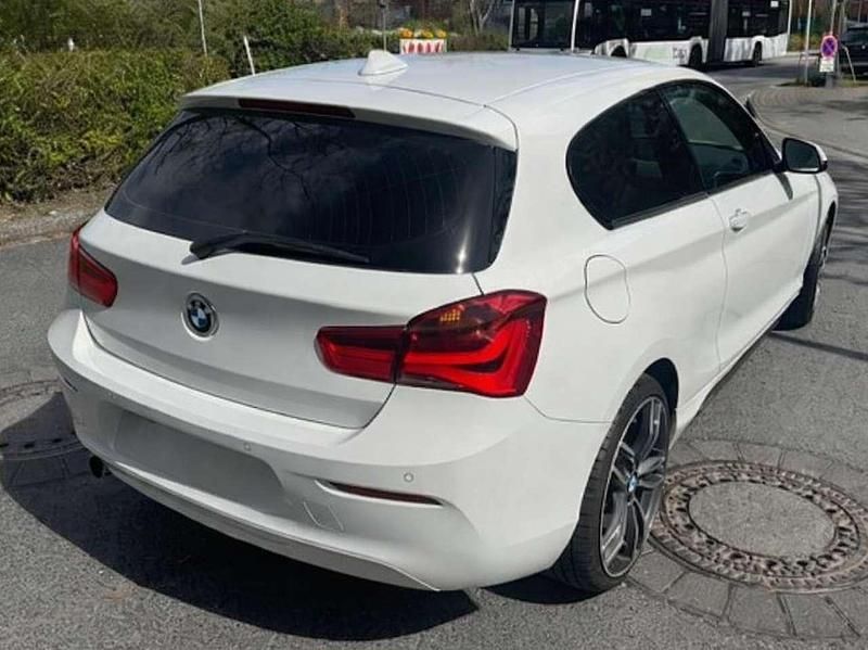 Gebraucht BMW 116 Sport Line 116 PS (85 kW) 2019 Weiß Kleinwagen