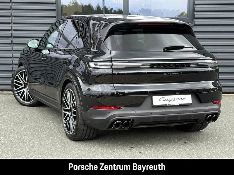 Gebraucht Porsche Cayenne S E-Hybrid 519 PS (381 kW) 2025 Schwarz SUV
