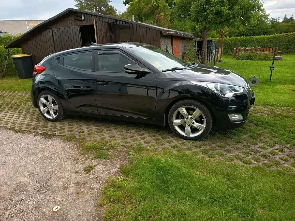 Gebraucht Hyundai Veloster 140 PS (102 kW) 2012 Schwarz Kleinwagen
