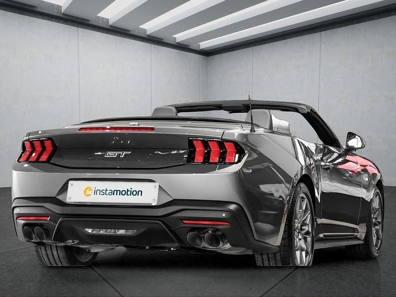 Neu Ford Mustang Convertible 446 PS (328 kW) 2026 Grau Cabrio