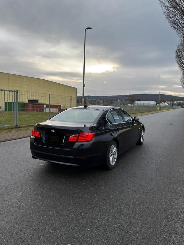 Gebraucht BMW 525 204 PS (150 kW) 2011 Schwarz Limousine