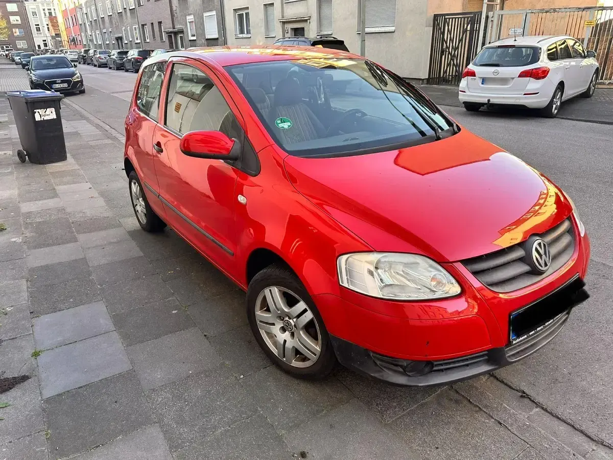 Gebraucht VW Fox 54 PS (39 kW) 2006 Rot Kleinwagen