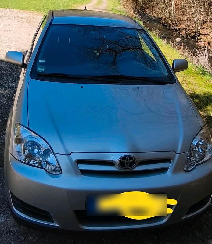 Używany Toyota Corolla 97 KM (71 kW) 2005 Szary Coupe