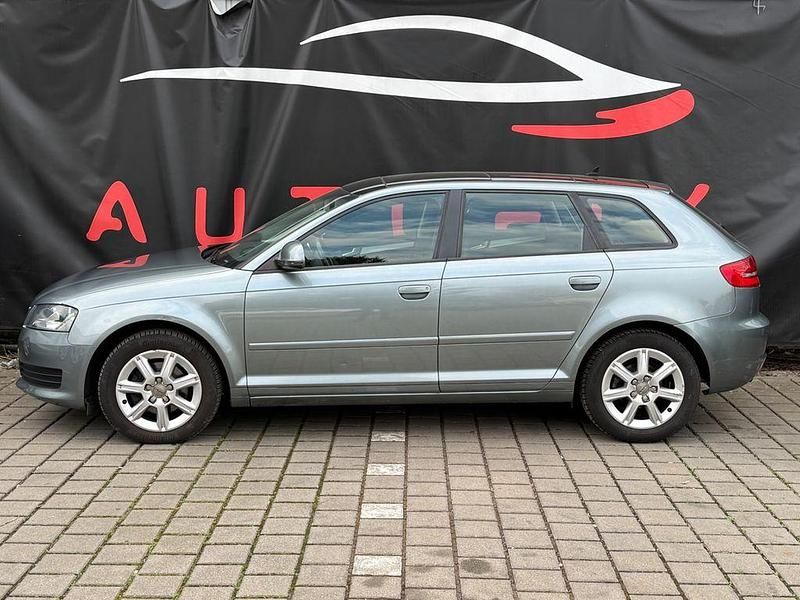 Gebraucht Audi A3 Ambiente 125 PS (91 kW) 2009 Grau Kleinwagen