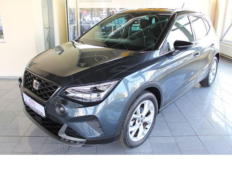 Grau Gebraucht 2023 Seat Arona Beats SUV | 16.555 € (Fairer Preis) - Bild 1/4